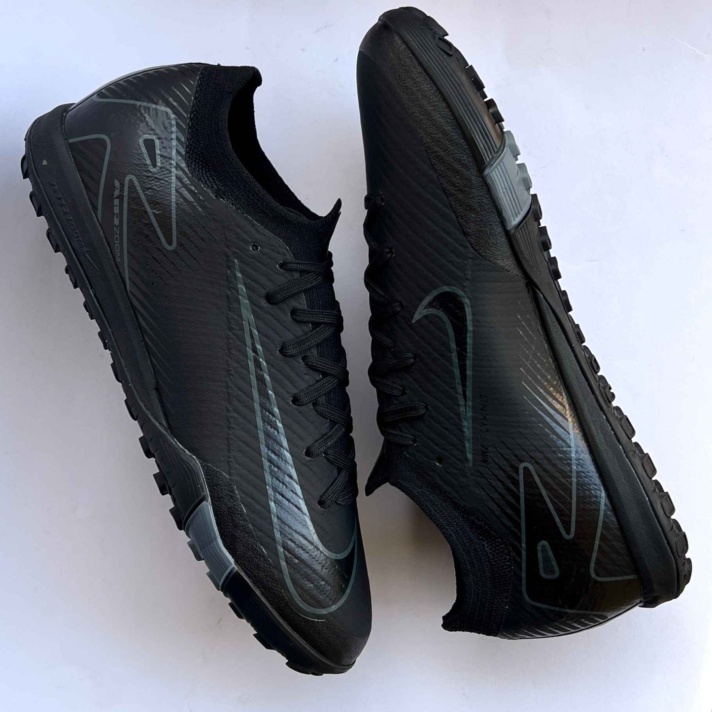Turf.Nike Mercurial AirZoom Vapor 16 Pro (black edition)