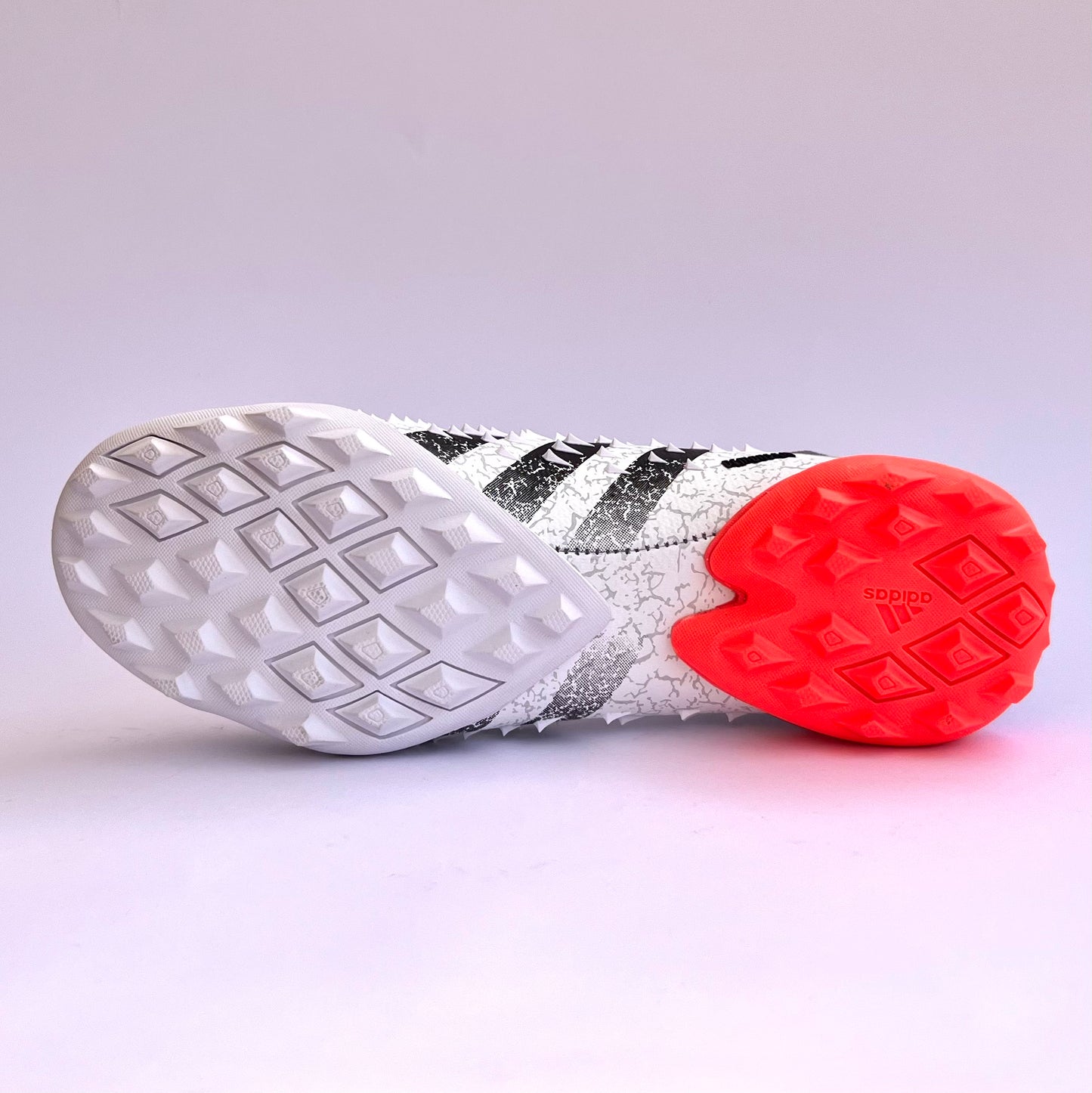 Turf.Adidas Jr. Predator Freak Plus (white red)